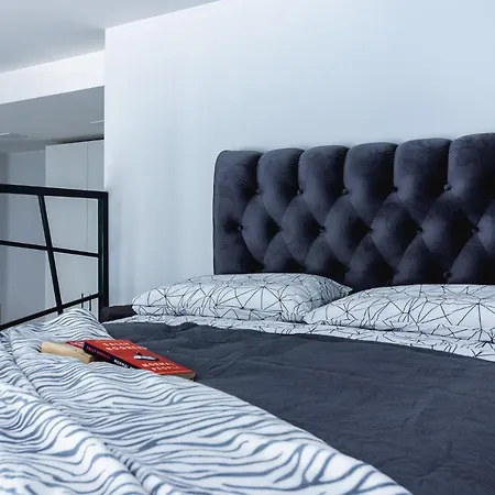 Familia Apartamento