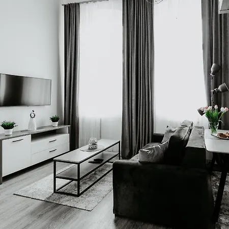 Familia Apartamento
