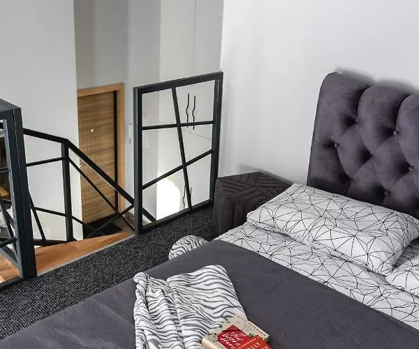 Familia アパート *